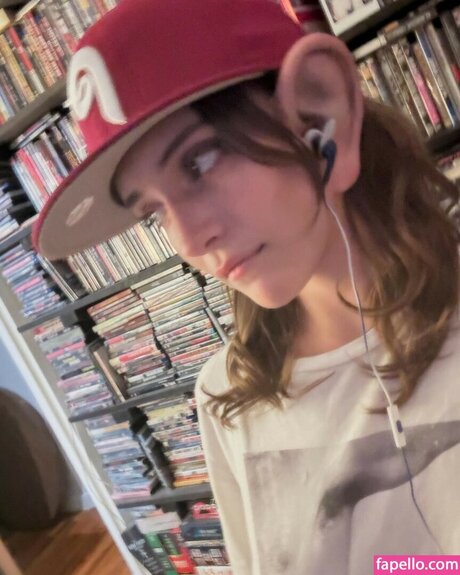 Talia Ryder best actress pics