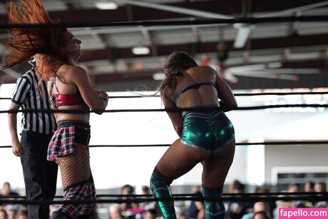 Kaci Lennox pornstar nude galleries