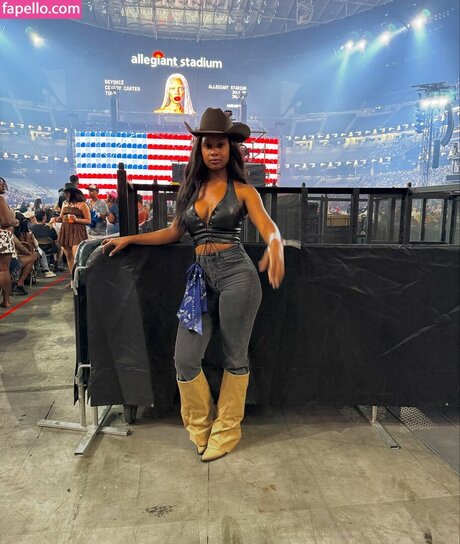 Ashley Cunningham hot model pictures