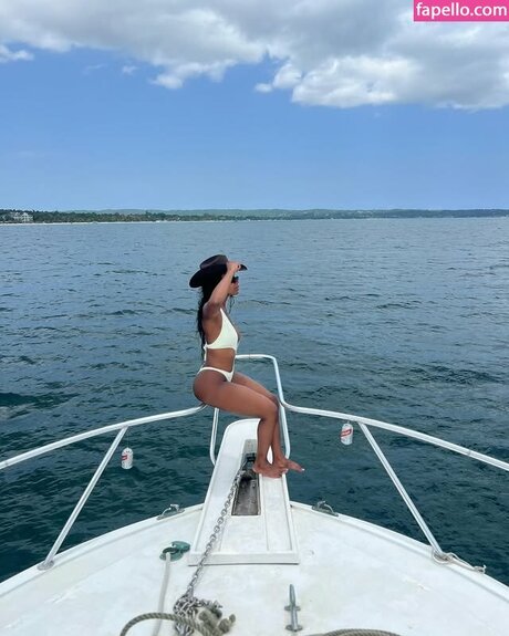 Ashley Cunningham erotic pornstar img