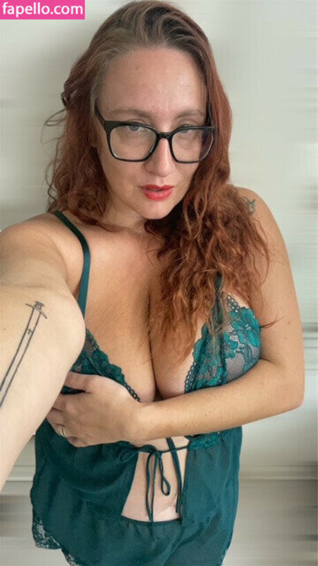 RefashionedHippie sexy model pics