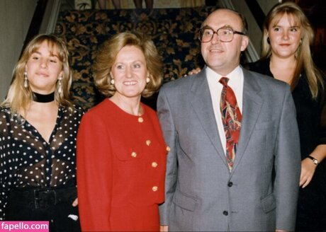 The Smith Sisters pretty actress images