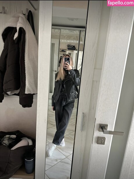 Future star art actress pictures