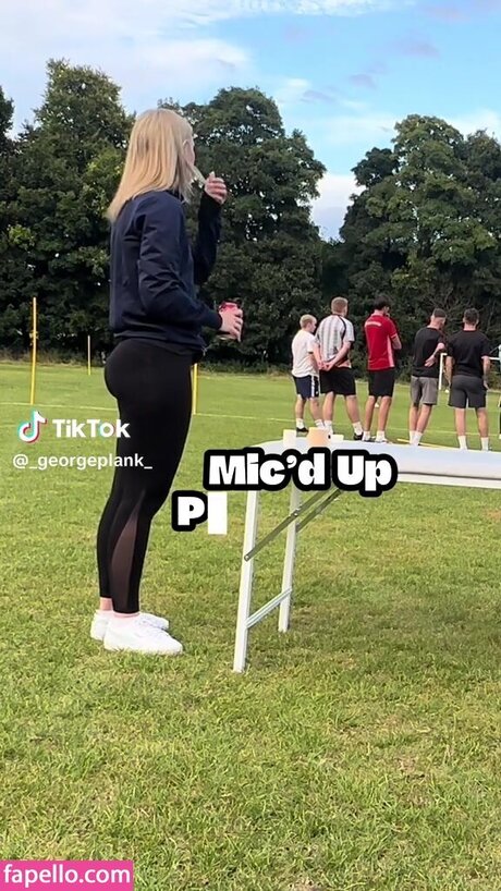 Issy Anderson hd actress images