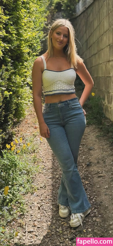 Issy Anderson exclusive actress photos