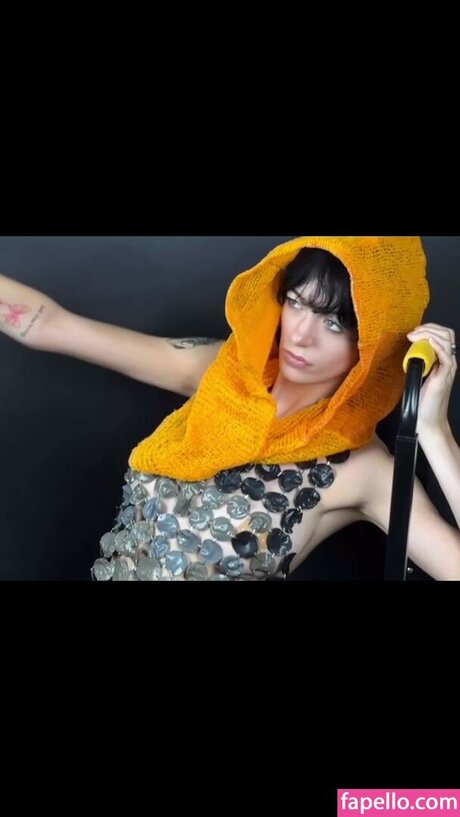 red goldenretriever sexy model galleries