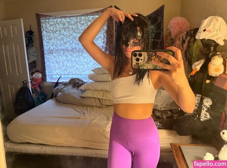 Angelina Fishtank model nude pic