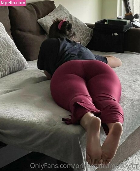 sarahbood nude model photo