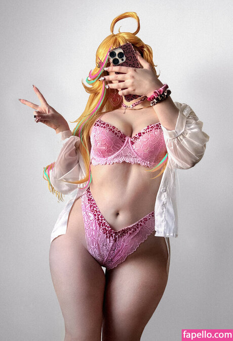 Qiandaiyiyu star porn photo