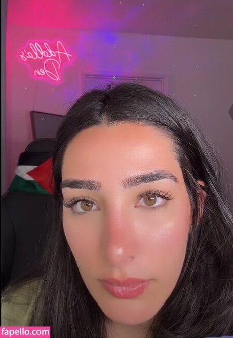 adolladola porn model pictures