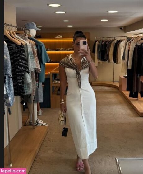 adolladola sex model pic