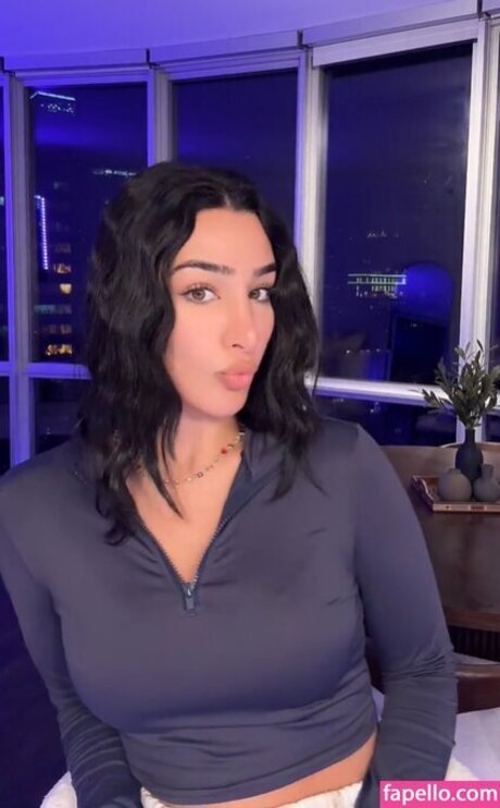 adolladola erotic model pic