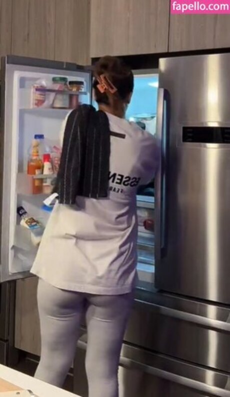 adolladola exclusive star pic