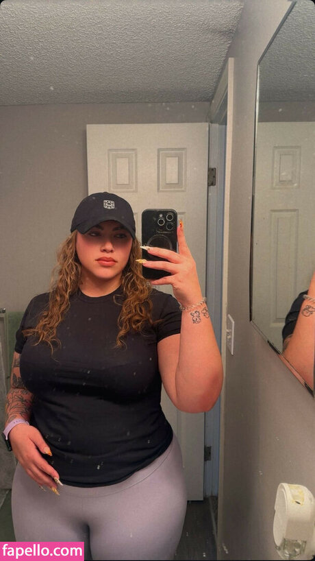 Mikayla Shea model nudes picture