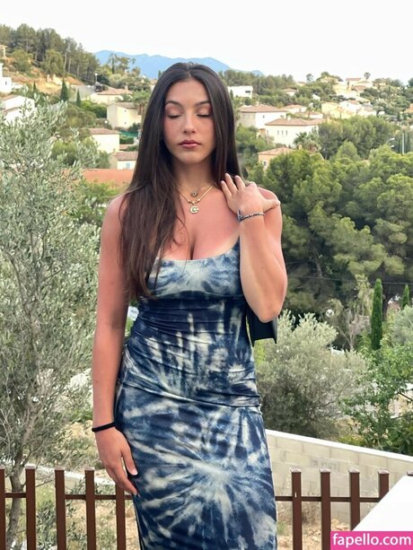 Nihad Sadat erotic pornstar pics