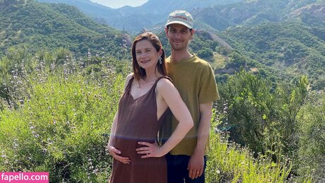 Bonnie Right model pornographic image