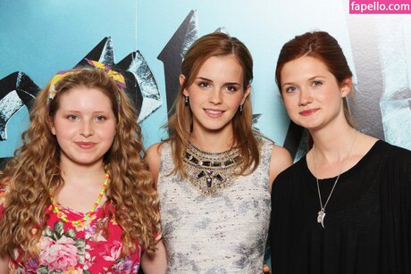 Bonnie Right pornstar erotic galleries