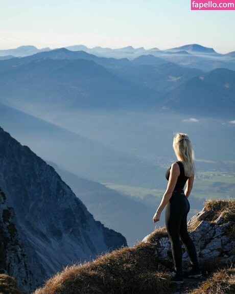 janina ejt high quality actress pics