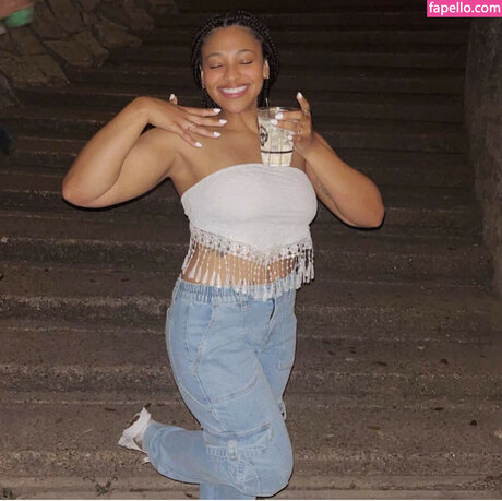 justice 4all hot actress pics