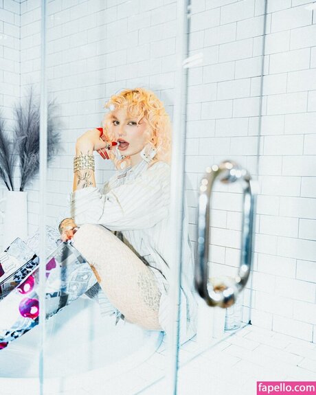 Gtayy STARGIRL nude star pics