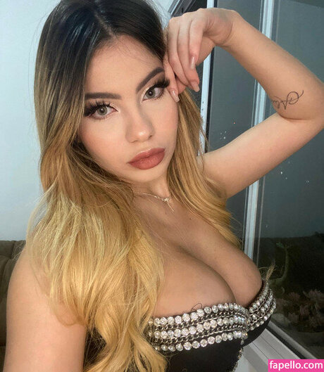 Hll amr free model archive