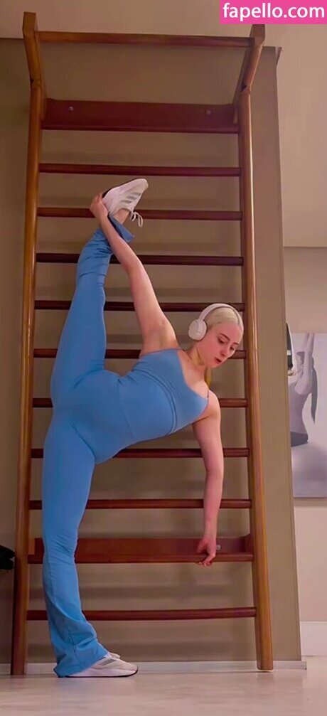 Renata Schneider pornstar erotic pics