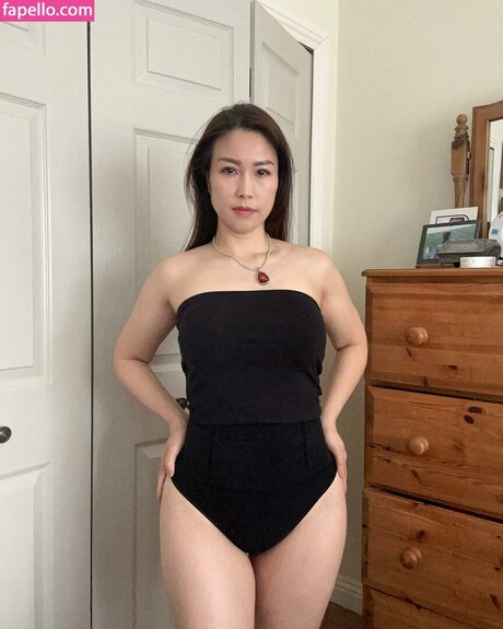 flag iris model sexy gallery