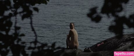 Renate Reinsve model pornographic photo