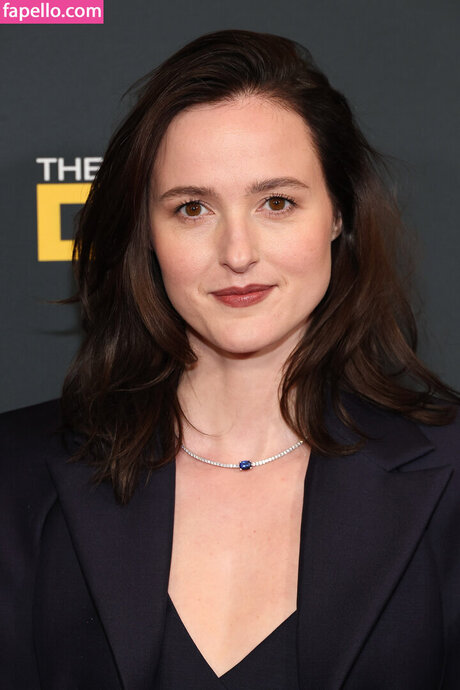 Renate Reinsve hot actress img