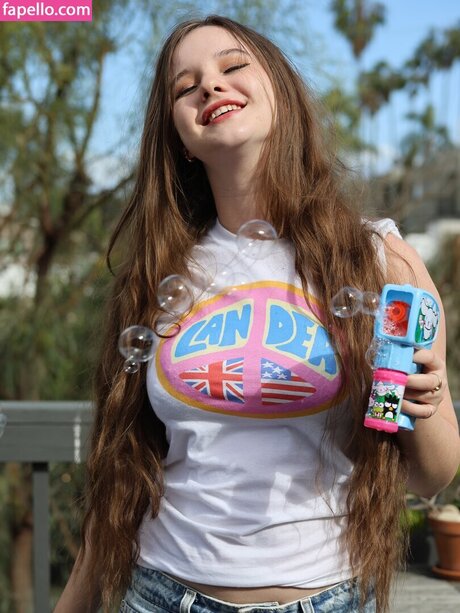 Isabella Ardley erotic model picture