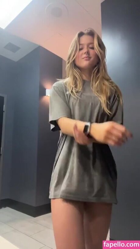 Emma Lanyi naked pornstar images