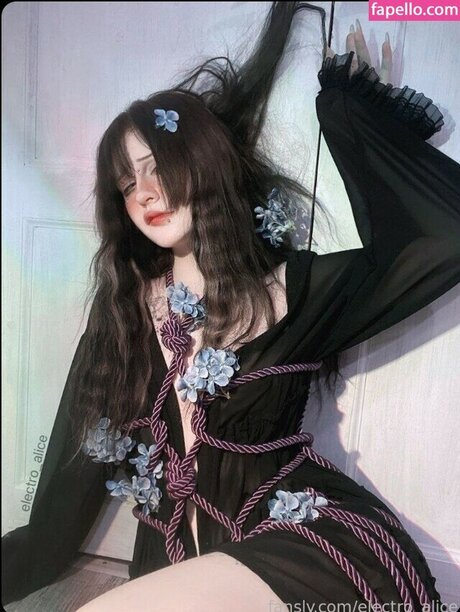 Electro Alice pornstar erotic galleries