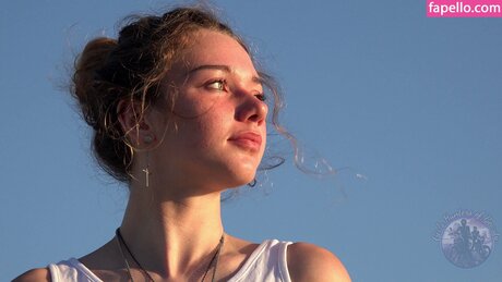 Girls HuntersBeauty erotic model images