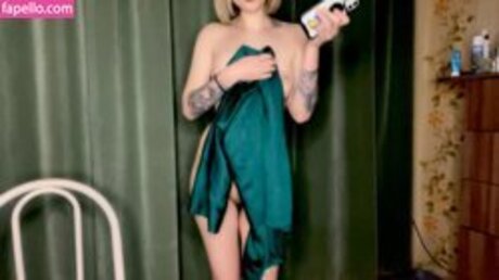 Dreamdares star naked photos