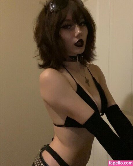 Trinity Manaj pornstar photos