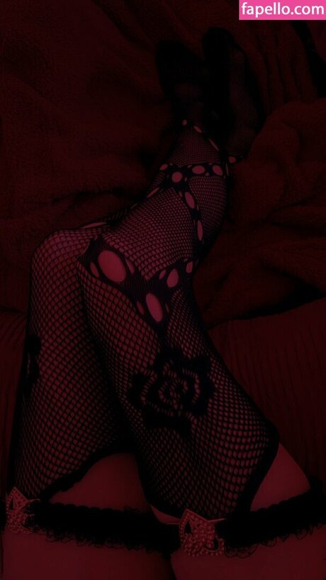 Sm0ltiddym0thgf model nudes archive