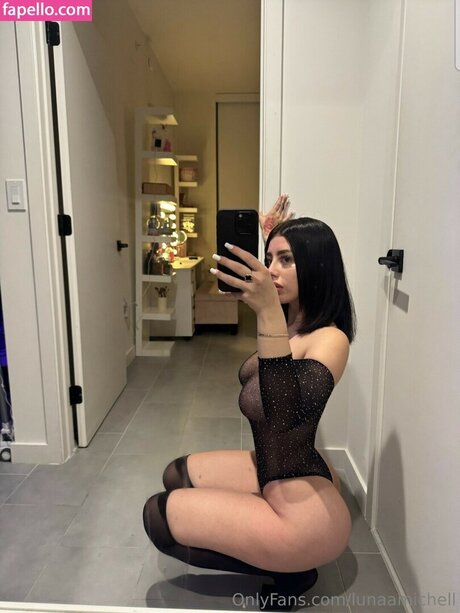 Luna Michel pornstar erotic image