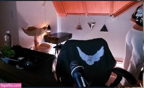 Honeyxxo adult actress photos