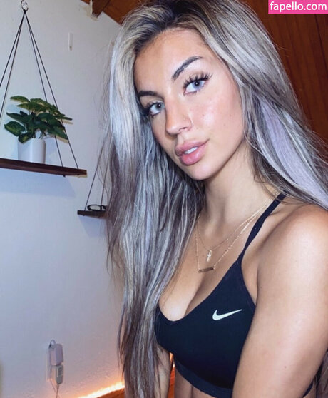 Honeyxxo nudes actress photo