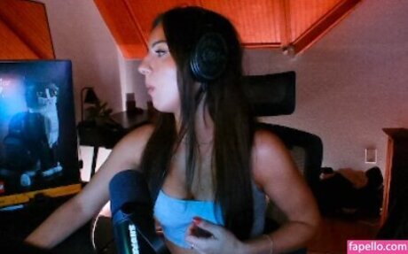 Honeyxxo model nudes archive