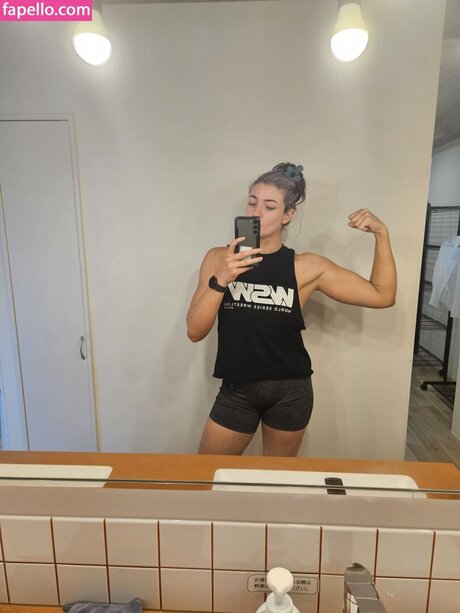 Lena Kross pornographic star photo