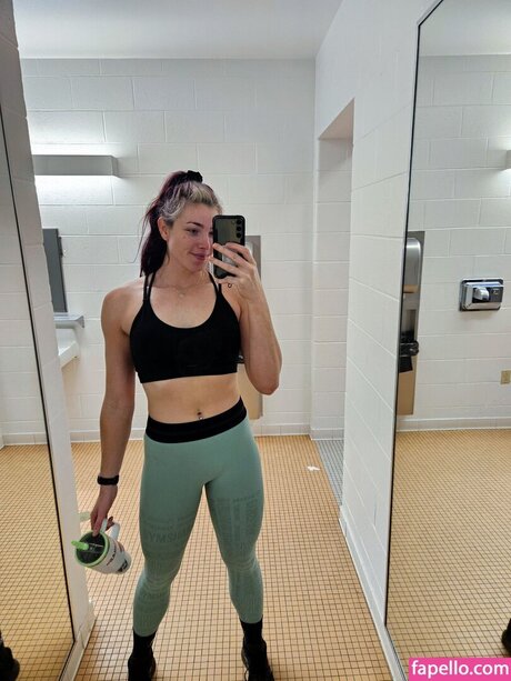 Lena Kross sex pornstar gallery