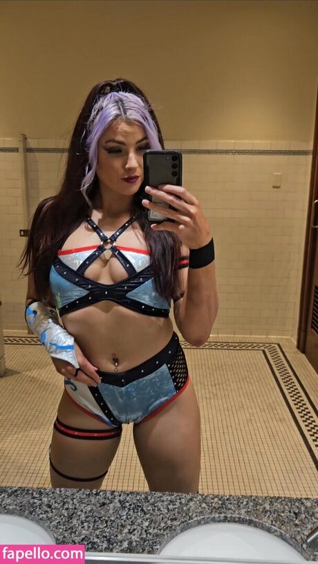 Lena Kross model erotic photo