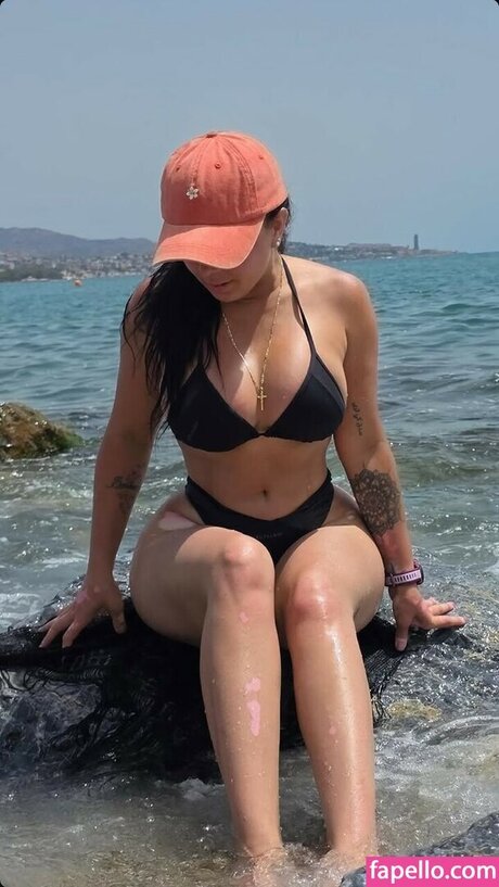 Lucy Estrada model hd pictures