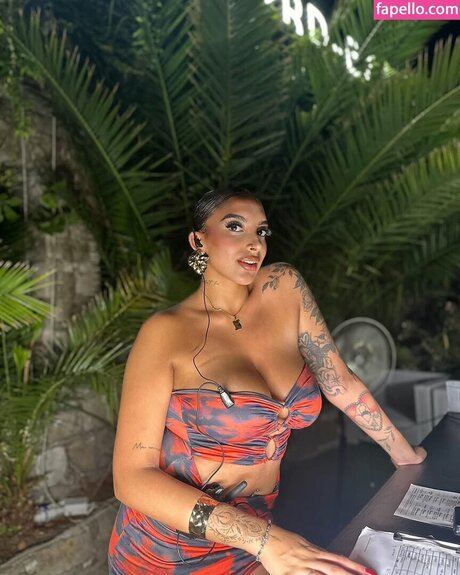 Debora Bloise model top picture