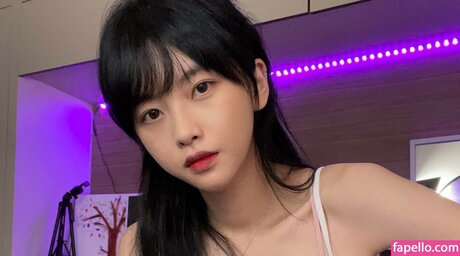 Go Mal Sook naked model pictures