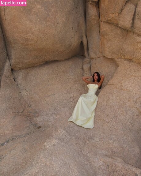 Alexandra Saint Mleux exclusive model archive