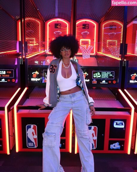 Jasmine Chola star high quality archive