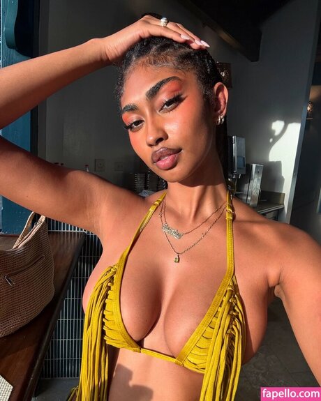 Jasmine Chola nudes star pic