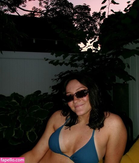 Izzy Moreno erotic pornstar pictures